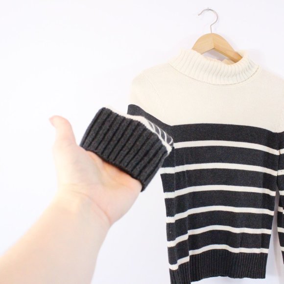 *Pria Grey & White Striped Turtleneck - Picture 5 of 6